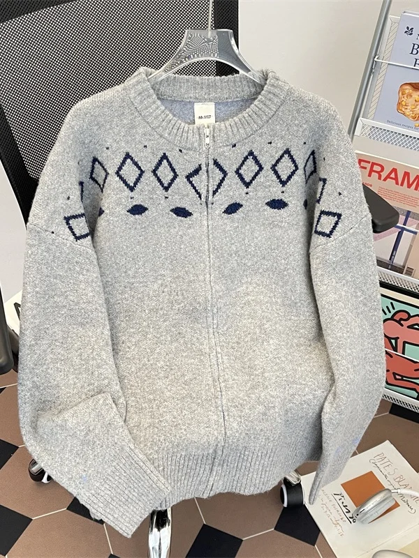 

Trendy American Sle Men's Knitted Sweater with Zipper Loose Fit round Ne Flower Patterned Cardigan for Autumn Season