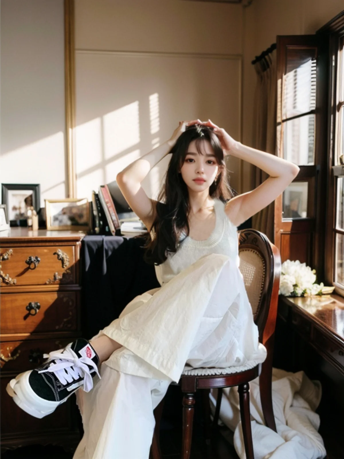 

Комплект из топа с вырезом и брюк с широкими штанинами: элегантный летний модный костюм в стиле Spicy Girl для молодых женщин 18-25 лет. Новинка.