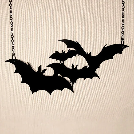 Europe and America Black Acrylic Silhouette Bat Necklace UNISEX Halloween Represents Animal Elements Punk Party Horror Necklace