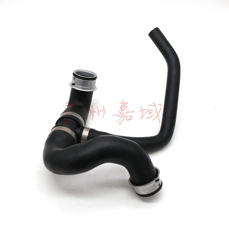 Car Lower Radiator Coolant Hose For Mercedes-Benz 3500 2X 2014-2017 9065011482