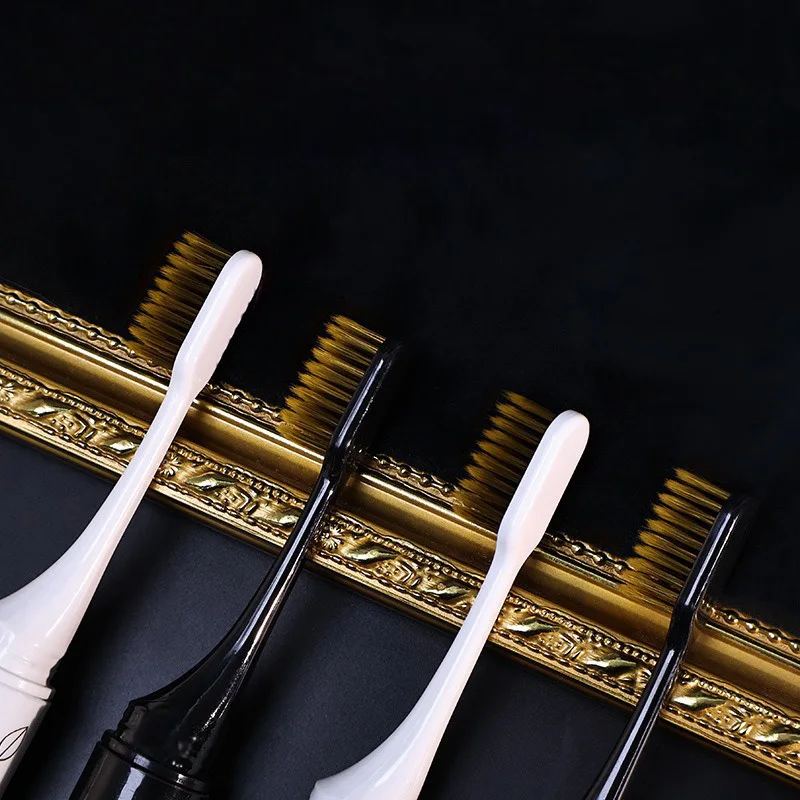 2-delige tandenborstels in de vorm van lippenstift Draagbare opvouwbare plastic tandenborstels Tanden reinigen en mondverzorging voor reizen Tandenborstelset