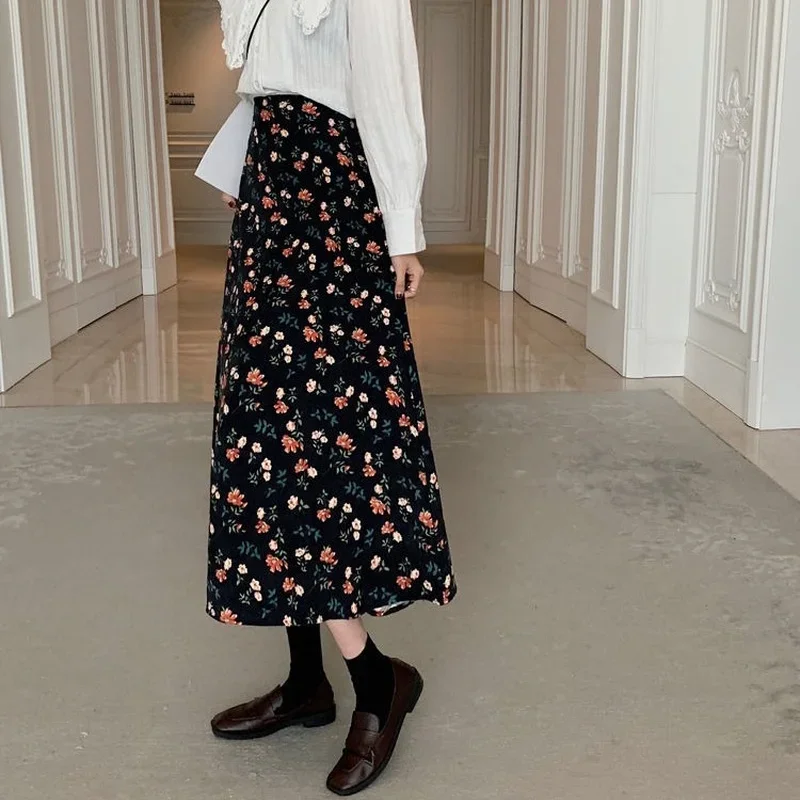 กระโปรงเอวสูงผู้หญิง ไซส์ S-3XL ทรงหลวมเรียบง่าย สไตล์วินเทจ เหมาะกับทุกโอกาส ลายดอกไม้ แฟชั่นใหม่ ทรงเอไลน์ ผ้าลูกฟูก ดีไซน์ย้อนยุค