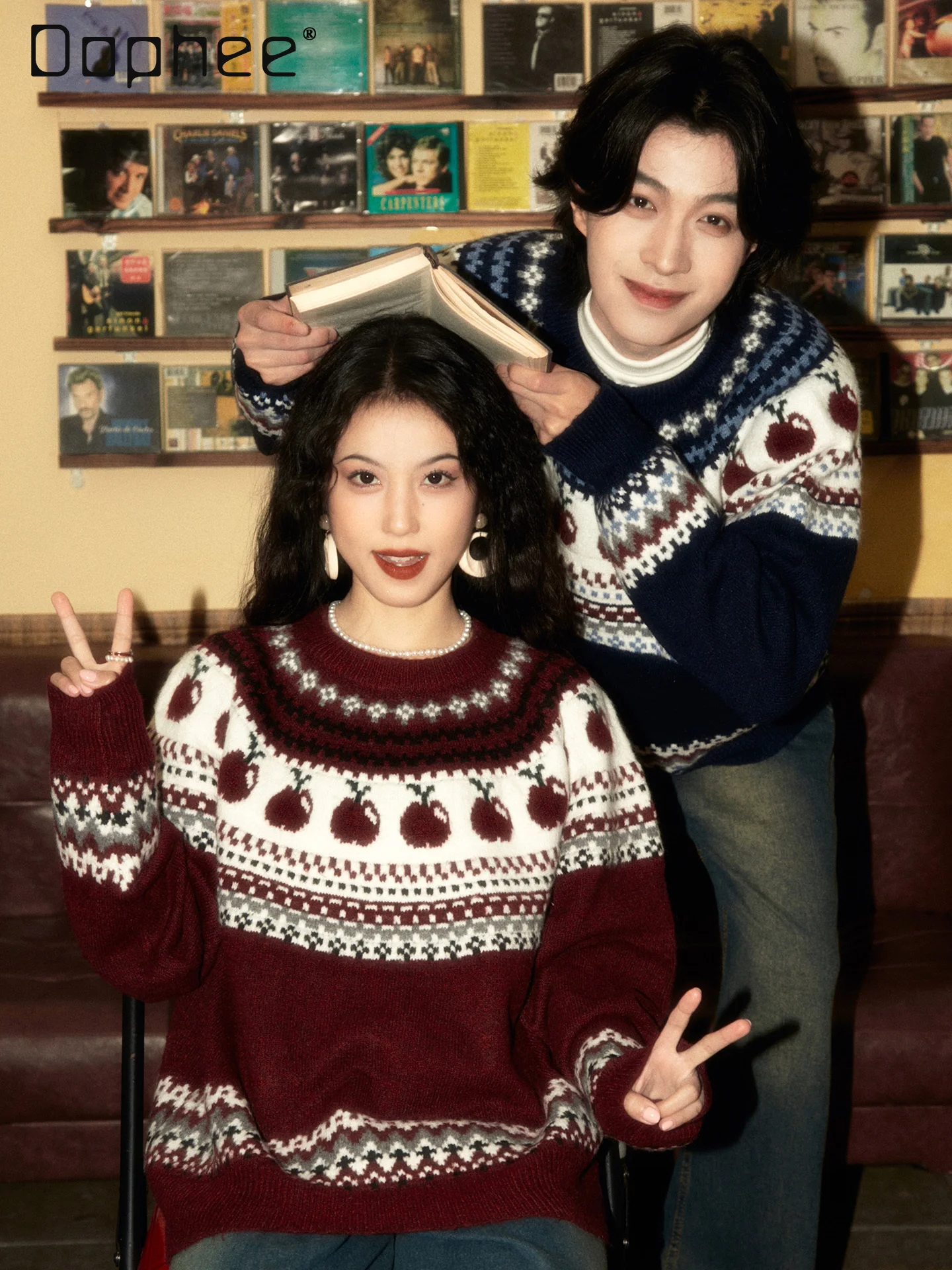 Autumn Winter New Retro Style Men's Round Neck Embroidered Red Sweater Couple Style Loose Casual Navy Blue Knitted Sweater