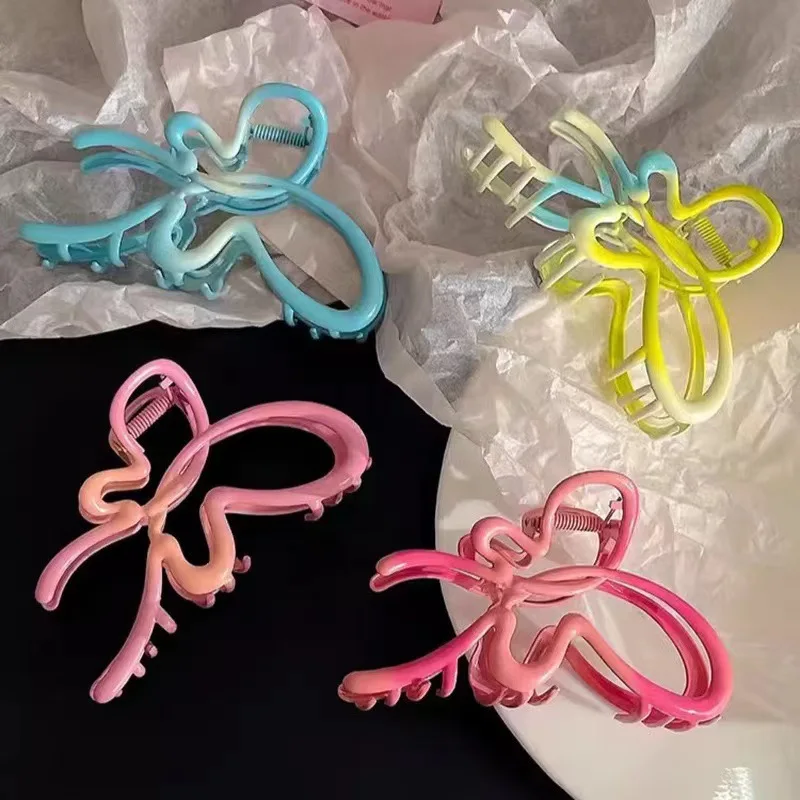 

Sweet and Cool Girl Gradient Butterfly Hollow Design Catching Sweet and UniqueHairpin Female Rear Head Shark Clip Hair Accessory