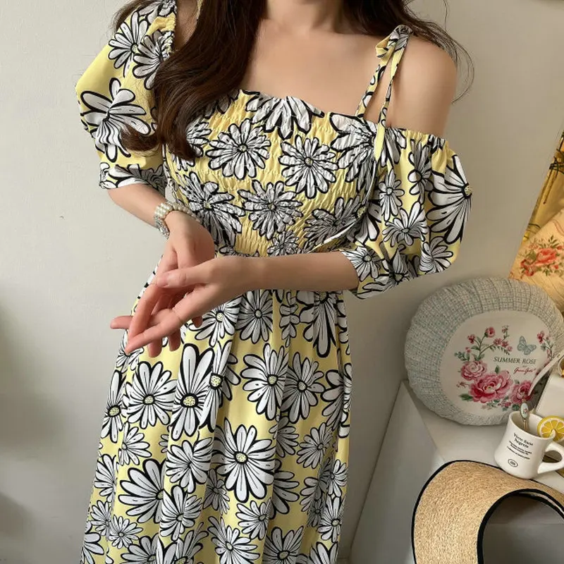 

Retro Square Collar Bubble Sleeve Waist Cinched Summer Vacation Short Sleeve Dress Large Flower Print A-Line Cotton Dress