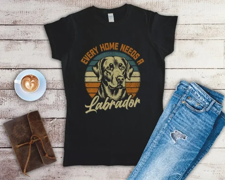 

Каждому дому нужен лабрадор, Женская облегающая футболка, размеры меньше