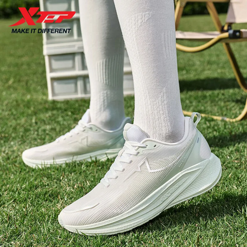 Xtep Kunpeng Women's Height-Increasing Lightweight Soft Springy Breathable Rubber Anti-Slip Outsole Running Shoes 874218110051
