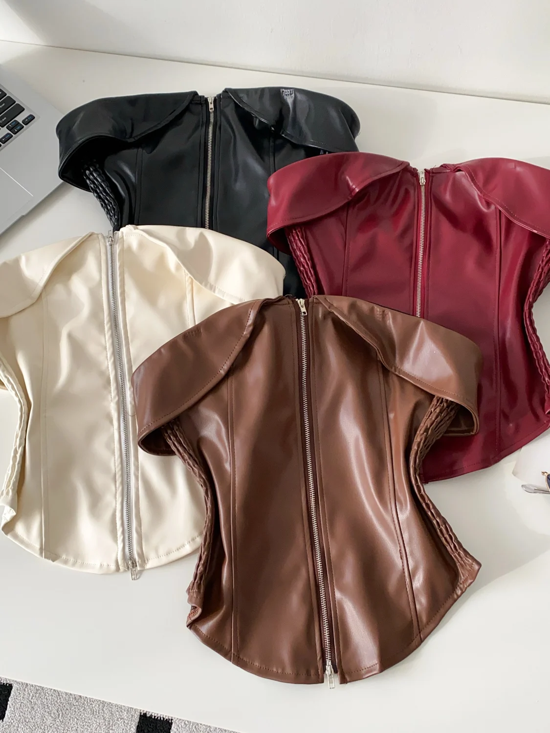 

Женский модный топ на молнии с милым пикантным дизайном для девочек, универсальный модный топ на молнии или длины