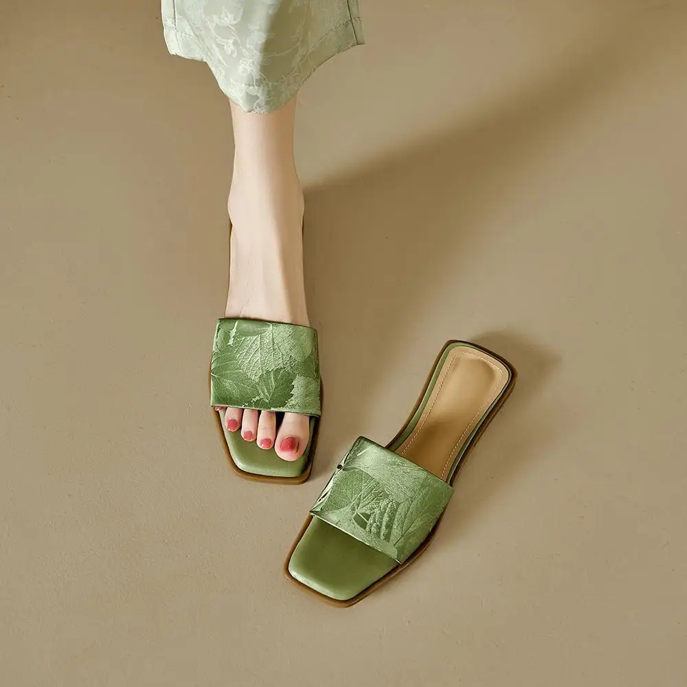 Summer New Style Temperament New Chinese Style Versatile Flat Sandals Lazy People Wearing One Line Slippers Outside