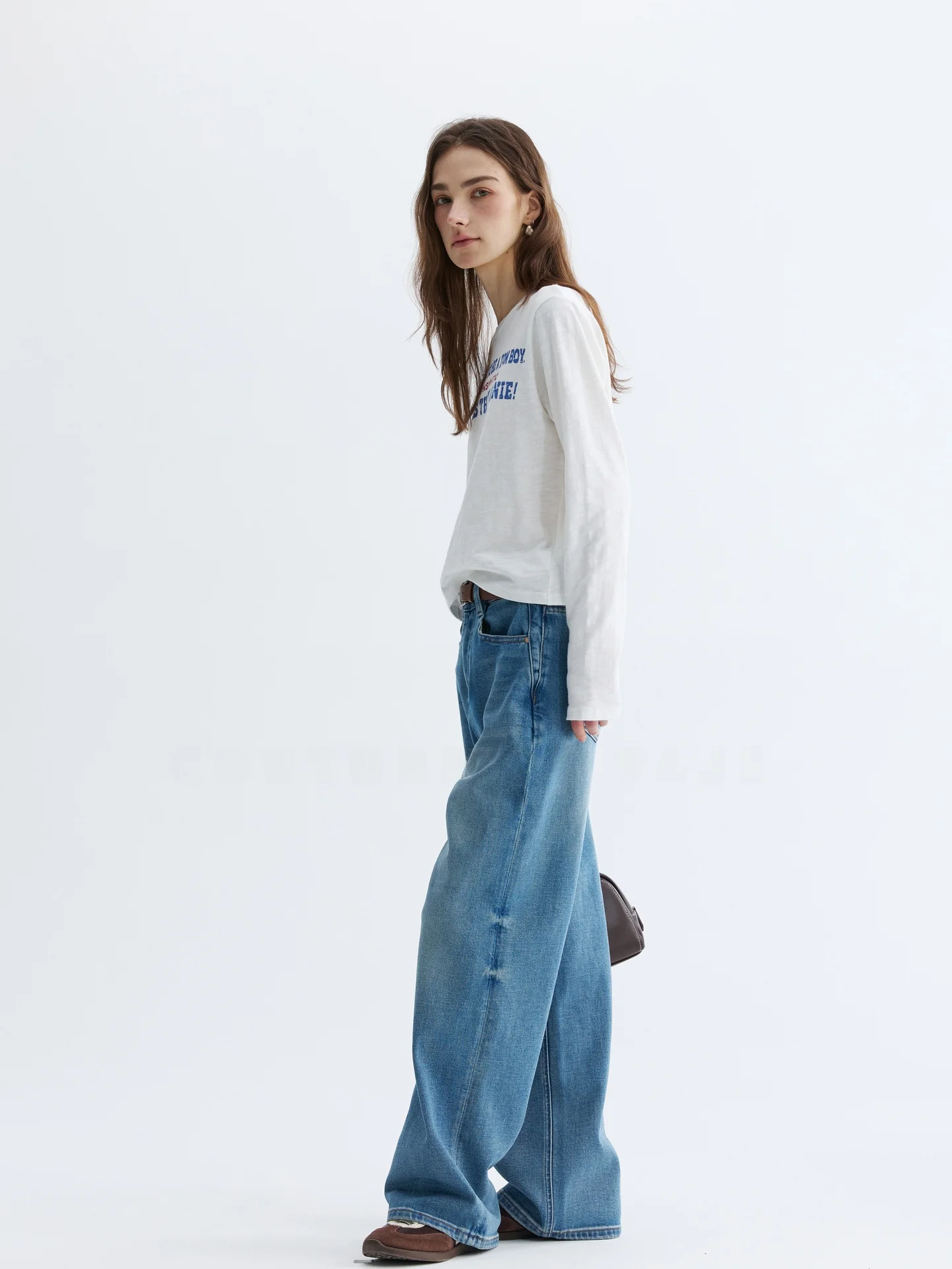 

VAJE White T-Shirt Top And Wide Leg Jeans Two Piece Set Women Early Spring 2026 Super Popular Matching Whole Set Cotton Breat...