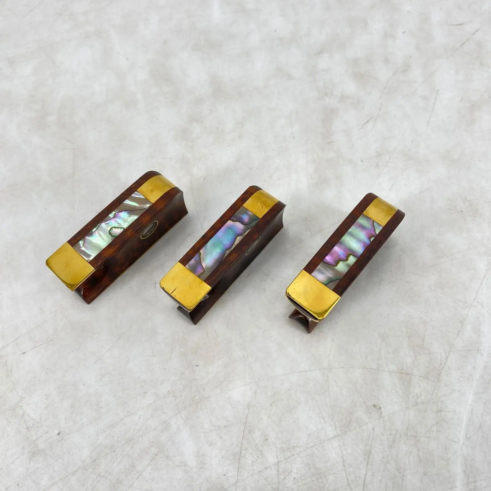 

2 шт. Запасные лягушки для смычков виолончели: прочные, для тренировок, улучшающие звучание и комфорт, заменяющие оригинальные.