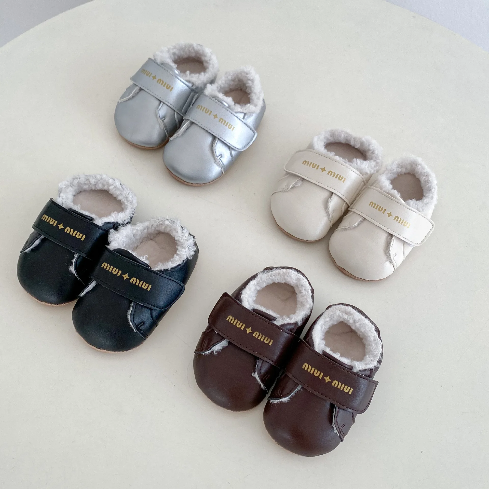 

​​2025 Winter Baby Shoes Thick Cotton Warm Booties Rubber Soft Sole Non-Slip Outdoor 0-12 Months​