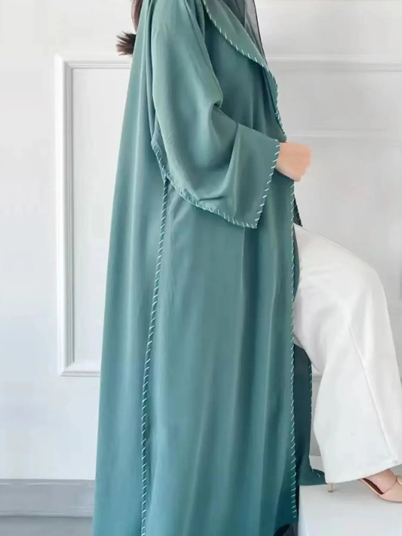 Latest fashion Opened line Embroidery Abaya with scarf Muslim Robe abaya syari female Muslim abaya Worship Service abayas wy2087