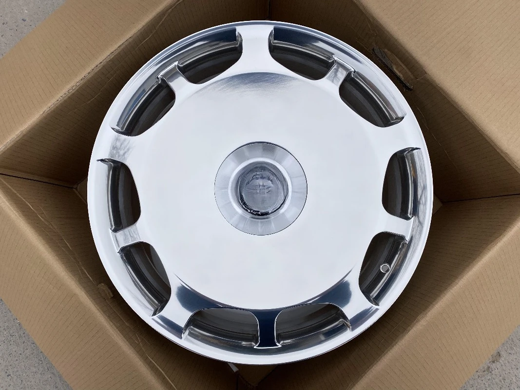 MDCS sedan wheels come in multiple colors and sizes, with a white five-pointed star shape