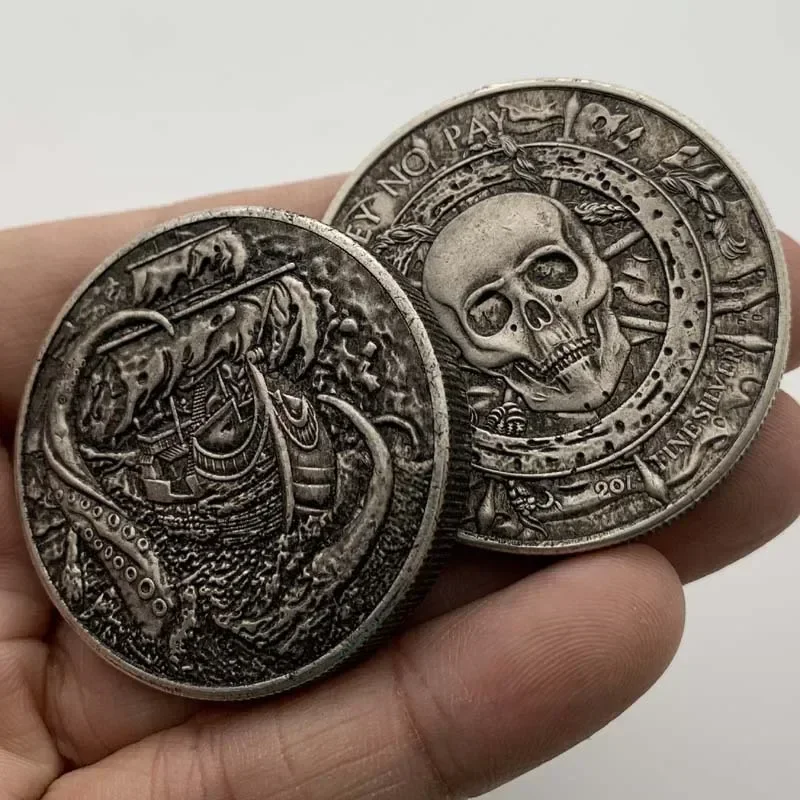 Cameo Skull Antique Collectible Coins Wanderer Pirate Octopus Sailing Commemorative Coin Medal Home Decor Crafts Collection Gift