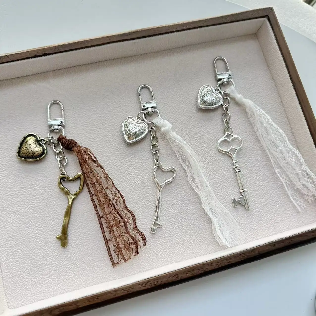 Brown Series  Love Heart Key Pendant Lace Tassel Keychain Vintage Keyring Bag Charm Versatile Bags Hanging Decoration Keychains