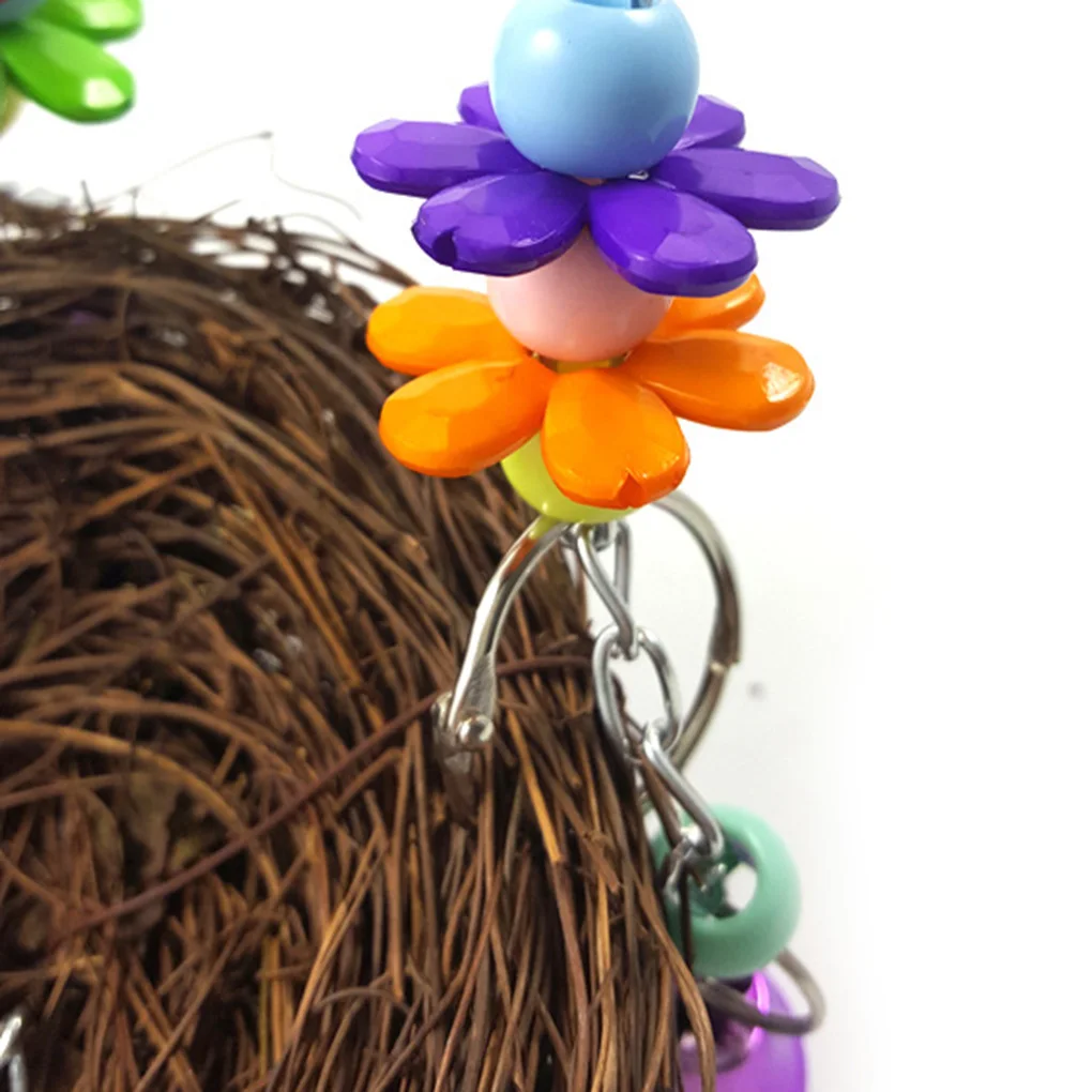 ชิงช้านกหวายกรงสำหรับสัตว์เลี้ยงสำหรับเคี้ยวปีนเขาแบบแกว่งพร้อมกระดิ่งของเล่นเปลสีแบบสุ่มขนาดเส้นผ่าศูนย์กลาง12ซม./20ซม.