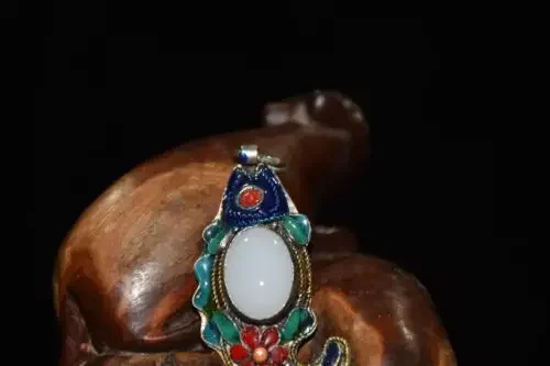 Collectible Old Copper Cloisonne Carved Flower Inlay White Jade Fish Pendant
