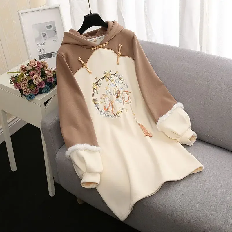 Chinese Style Color Matching Hoodie Retro Plush Thickened Long Sleeved Dress With Tassel Embroidery Chinese Style Guard Dress