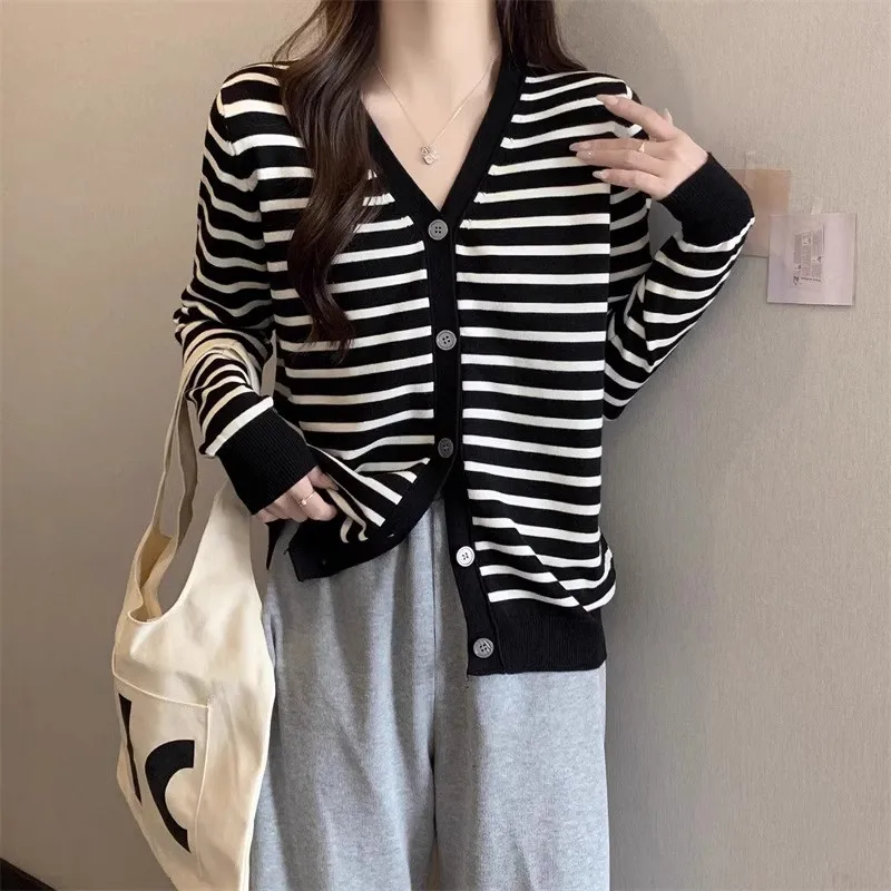 

2023 Autumn New Lazy Sle Women's Knitted Sweater Loose Fit Striped Open Cardigan Korean Version Long Sve Regular Length