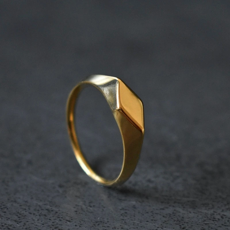Bagues chevalière en acier inoxydable couleur or pour hommes et femmes, bagues minimalistes en losange à dessus plat, tendance, bijoux cadeau de Couple de mariage