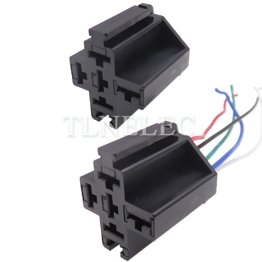 Conector sin sellar del relé del coche de 5 pines con los enchufes automotrices del arnés de cables de los cables