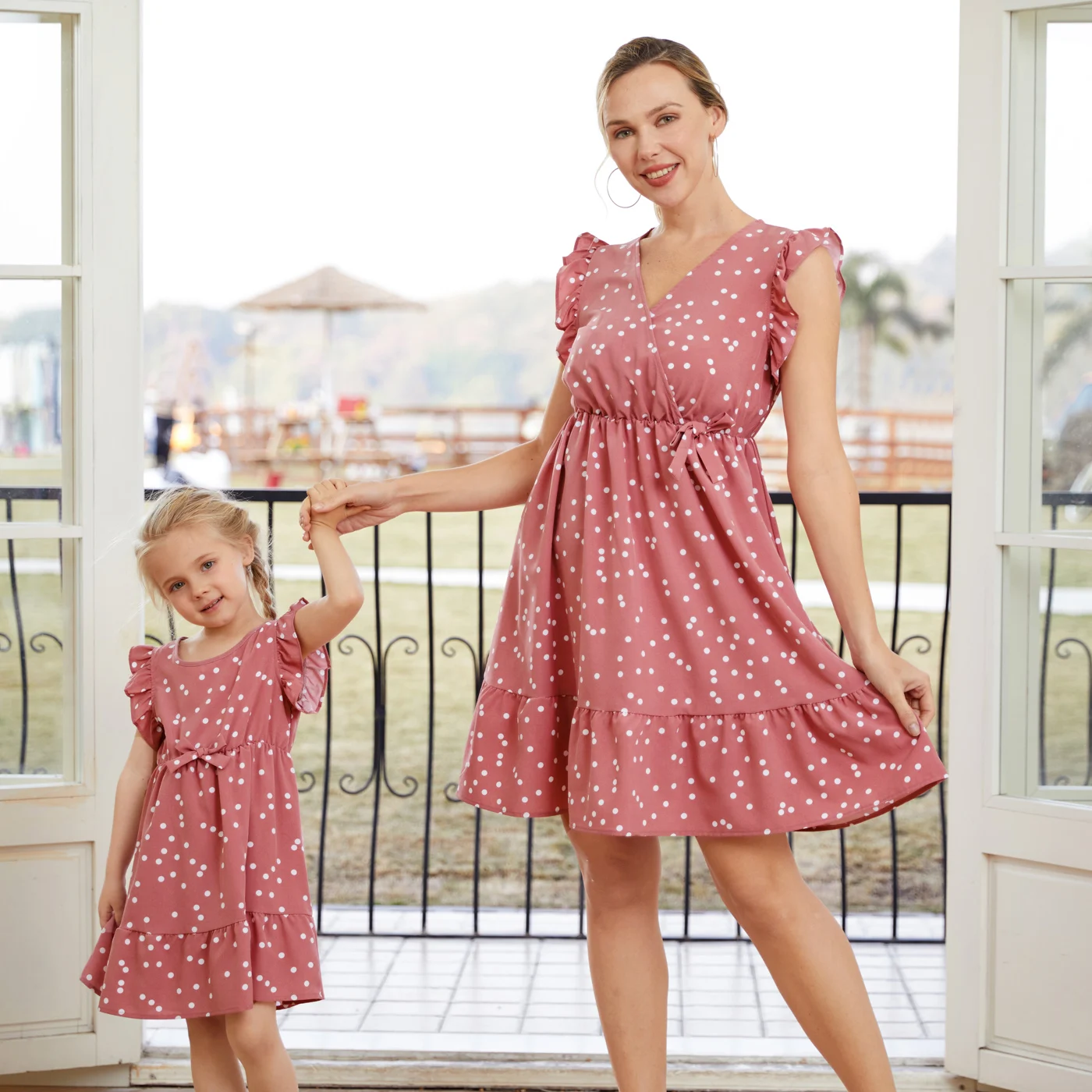 PatPat – vêtements assortis pour mère et fille, à pois, rose, col en V, à volants, manches volantées