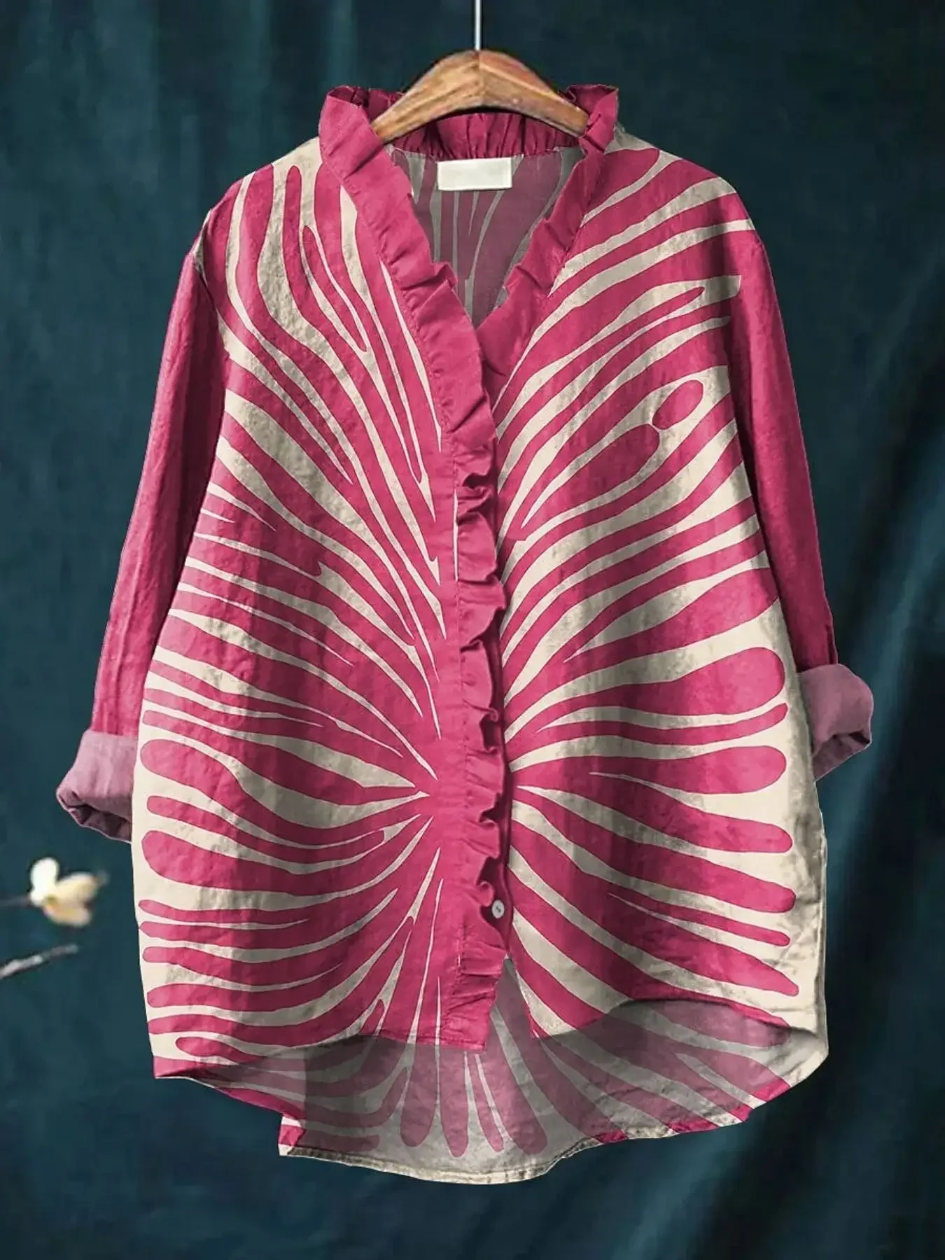 

2026 women's long sleeved lace shirt with exquisite retro floral pattern design, Pink cherry blossom Japanese style design,