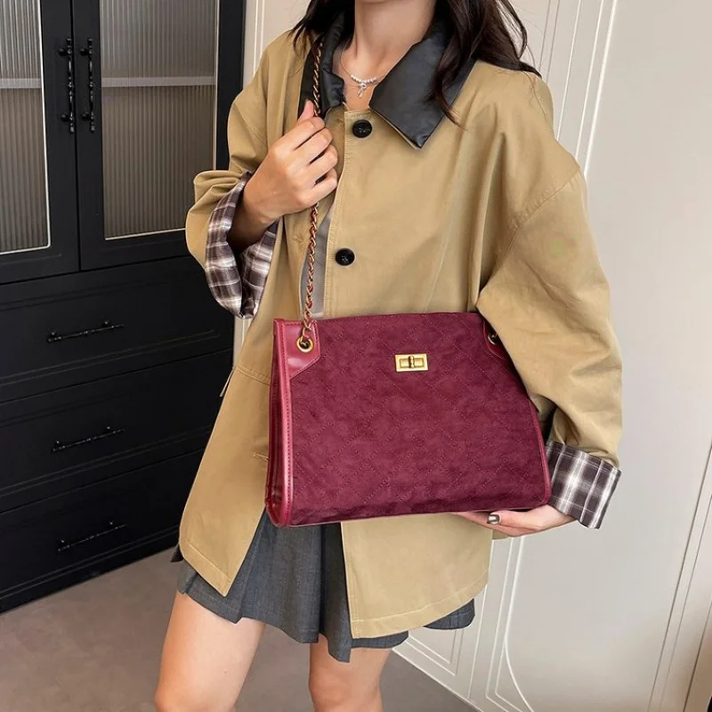 Luxe damesschoudertas gemaakt van leer met paardenbloempatroon, trendy Schotland, casual, lichtgewicht, dagelijkse stijl