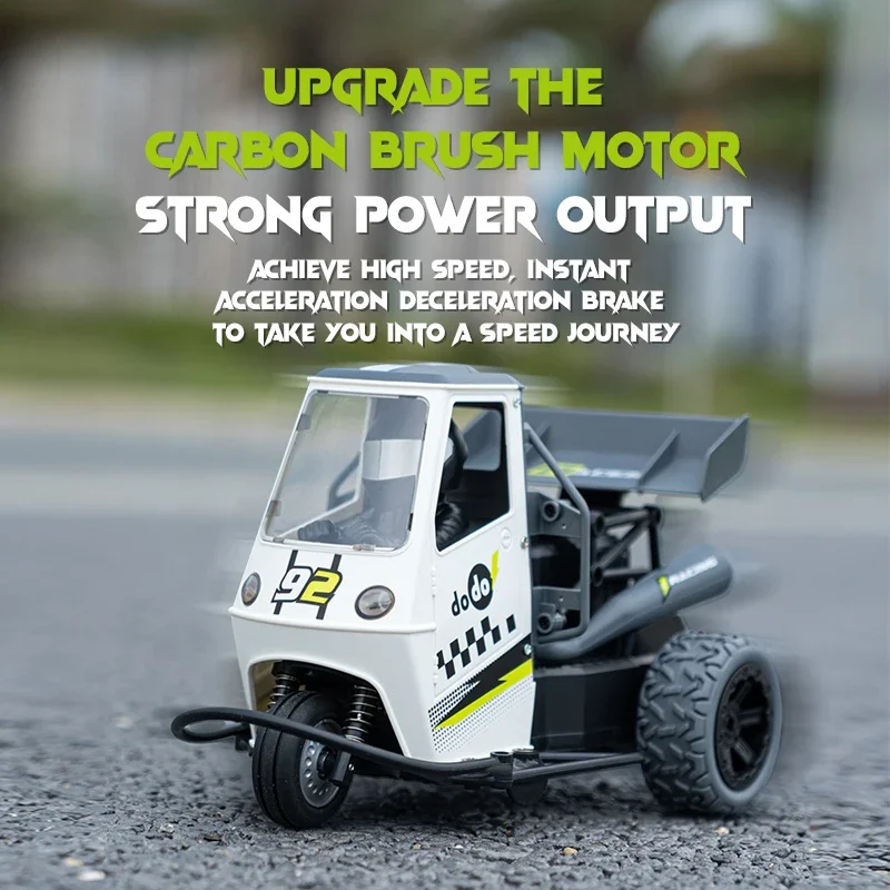 S810 três rodas rc carro com luzes spray 2.4g controle remoto elétrico de alta velocidade emulação motocicletas brinquedos para crianças