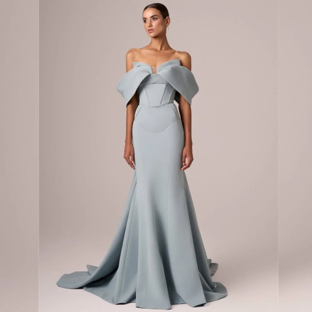 

Индивидуальные длинные платья из джерси в китайском стиле со складками и открытыми плечами. Сложный случай на заказ.