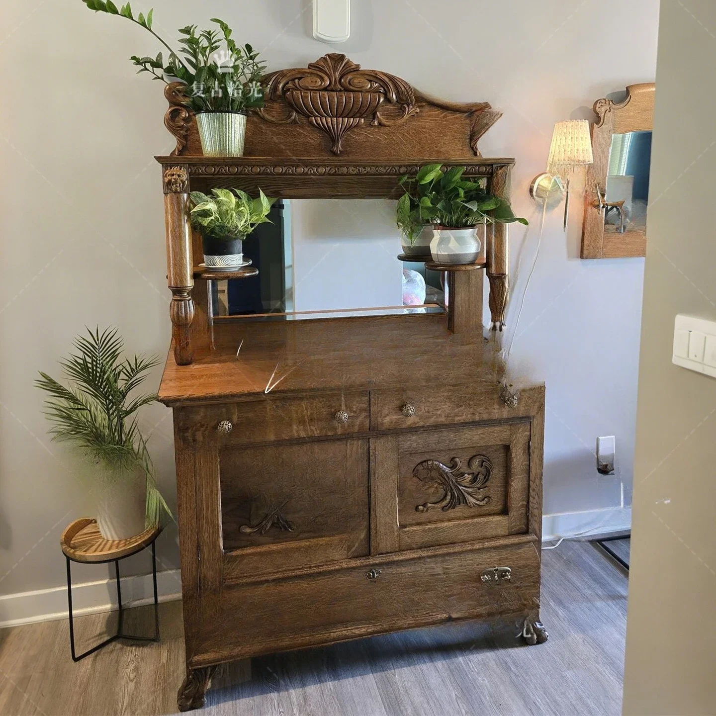 Retro solid wood carving flower entrance cabinet, small apartment living room decorative cabinet, household wall locker