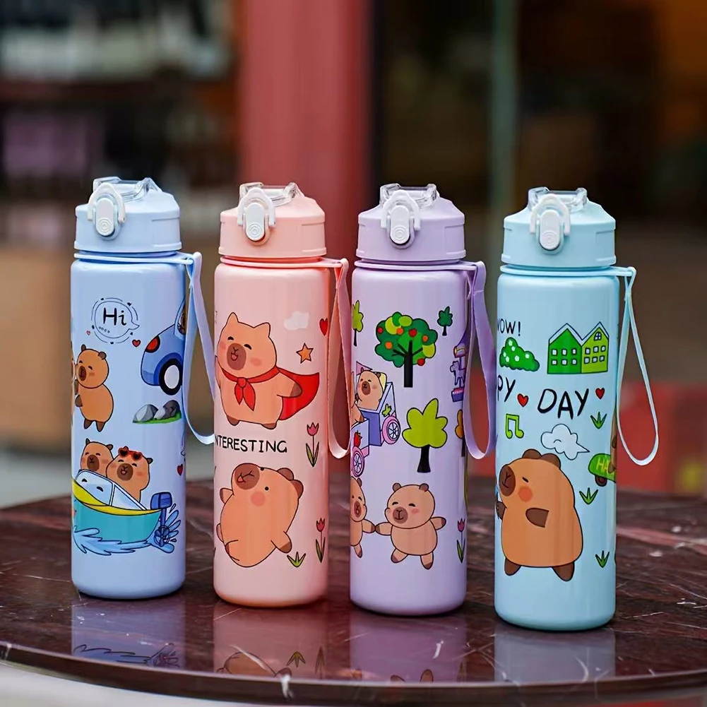 700 ml Capybara Niedlicher Wasserbecher mit Strohhalm und Griff, Sportwasserflasche, große Kapazität, Kawaii-Wasserflasche für Fitnesssport