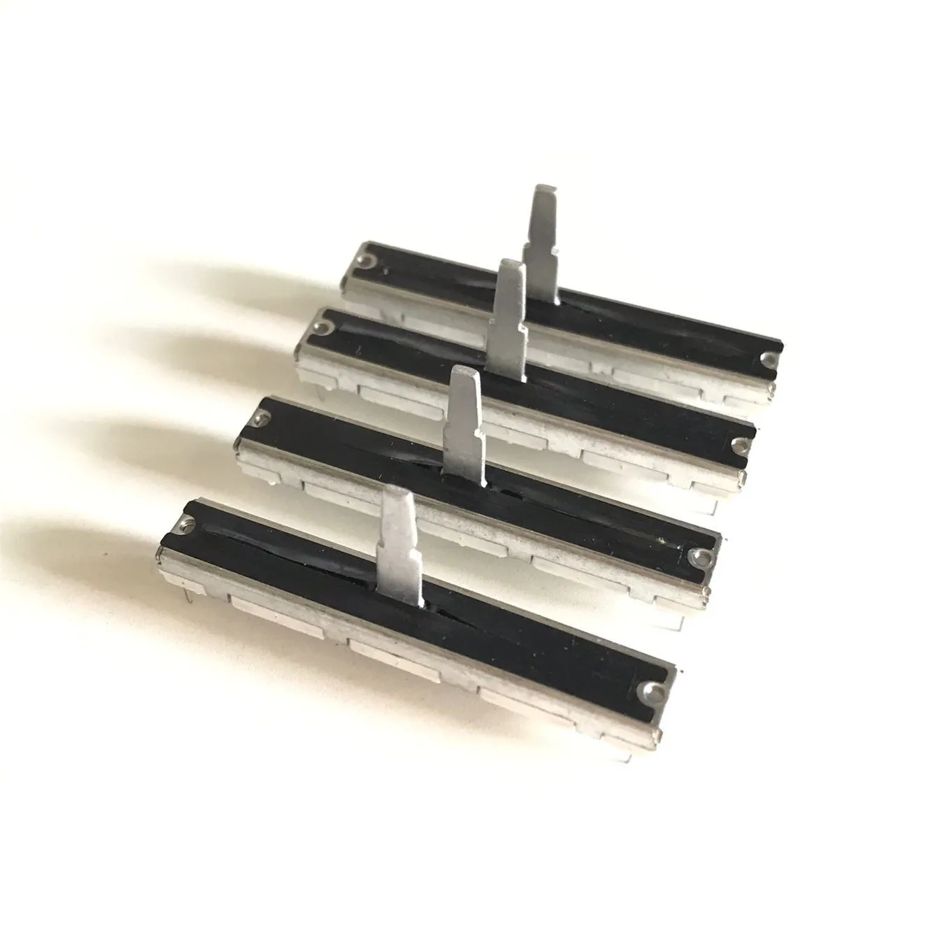 4pcs Replacement Channel FADER DCV1010 For PIONEER DJM400 DJM500 DJM600 DJM700 DJM800 DJM5000 djm700 djm800 djm600