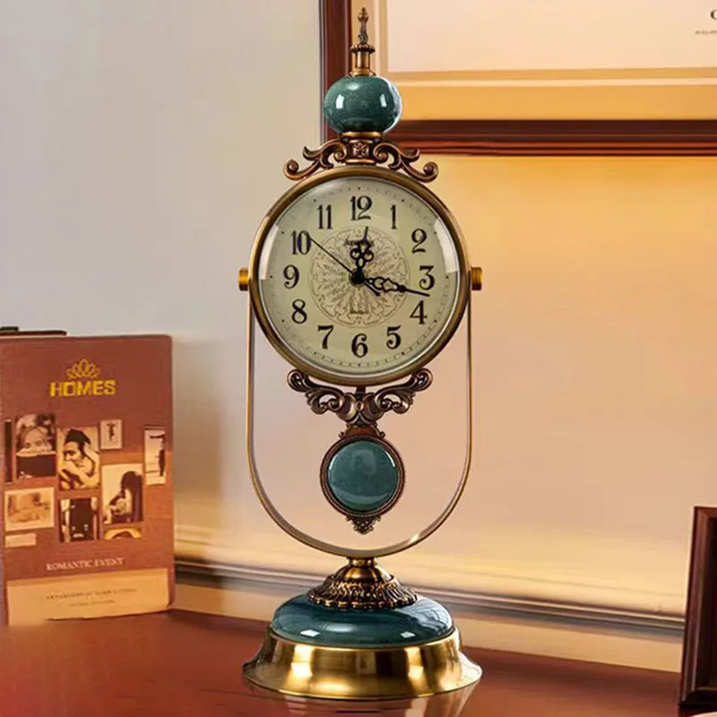 European Silent Table Clocks Retro Living Room Desktop Clock Creative Metal Watch Household Table Clock Bedroom Study Ornaments