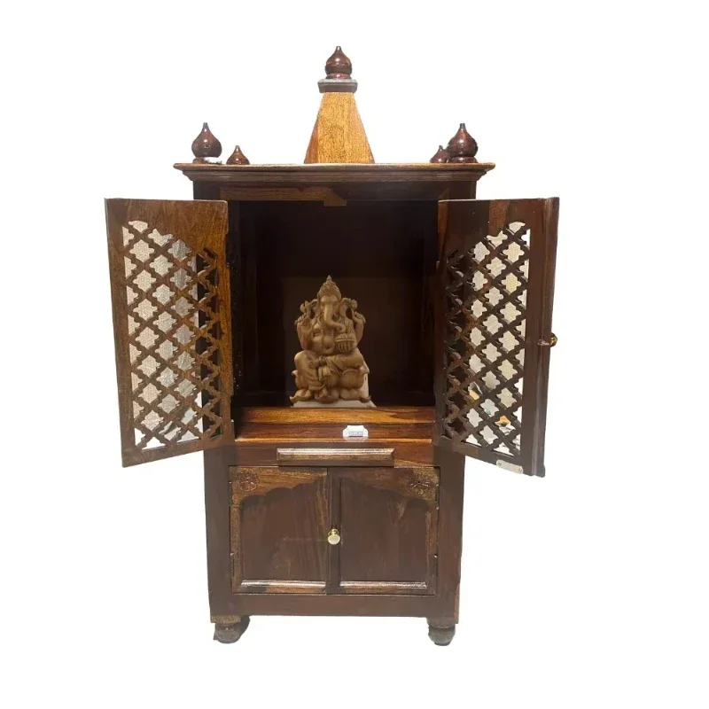 Comes with brown Polish lockers