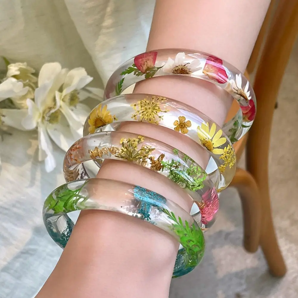 Bohemian Acrylic Bangle Wide Dried Daisy Natural Dried Flower Bracelet Jewelry Accessories Clear Big Cuff Bangle Decoration