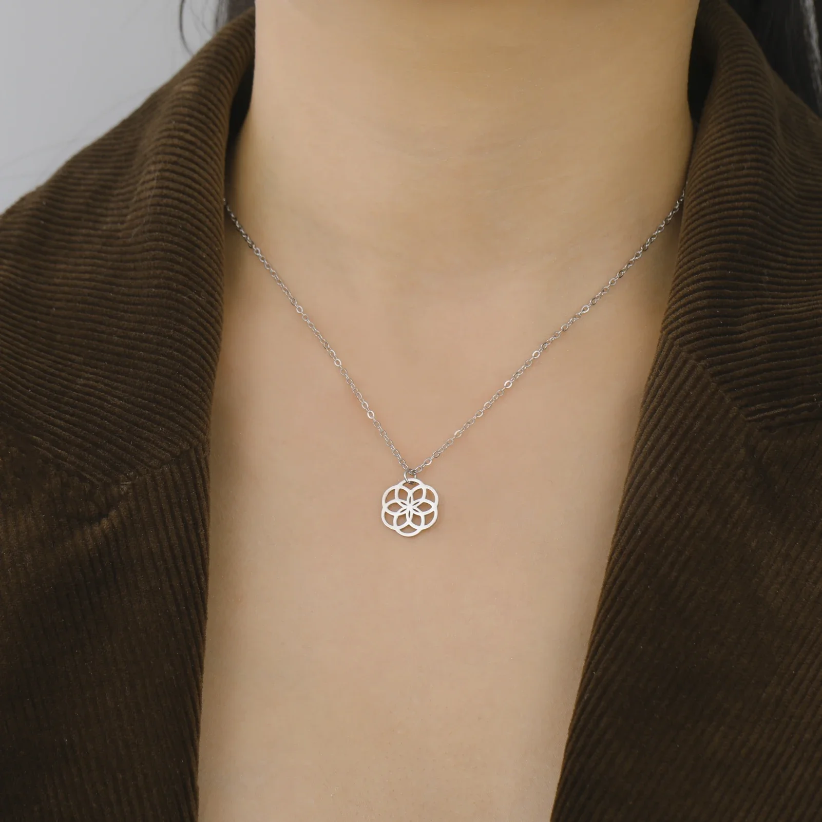 Skyrim Flower of Life Pendant Necklace Women's Stainless Steel Double Layer Chain Sacred Geometry Spiritual Amulet Jewelry Gift