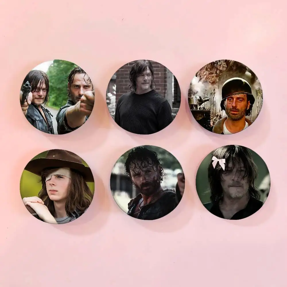 TV V-The Walking Dead Badges Tinplate Soft Button Pin Brooch Metal Badge Custom Jewelry Accessories Hat Bag Lapel
