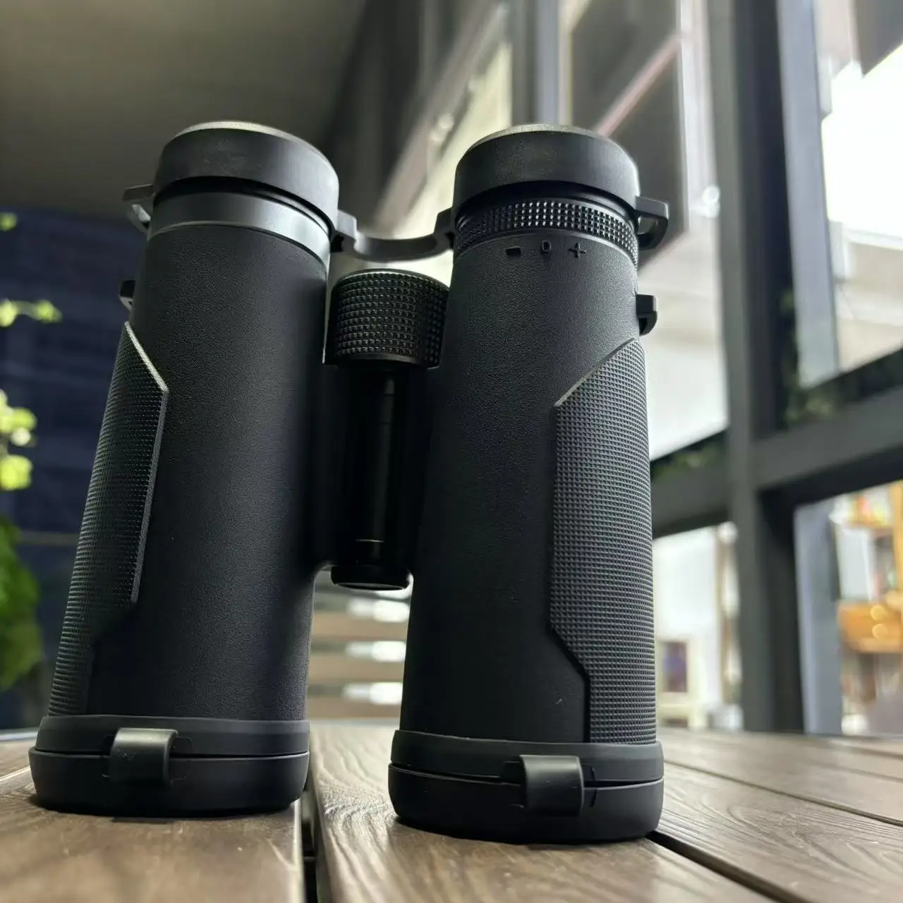 10x42 Binoculars for Bird Watching, Hunting & Stargazing - High-Value Optics for Adults, Ideal for Camping, Hiking & Sports