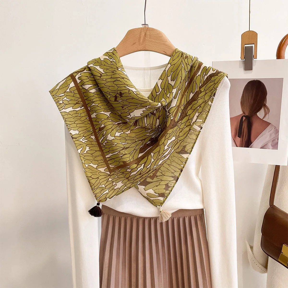 

2026 Luxury 100% Silk Scarf Women 60cm Square Floral Print Neck Scarf Head Scarf Hijab Bandana Foulard Shawl Wrap Tassel Pendant