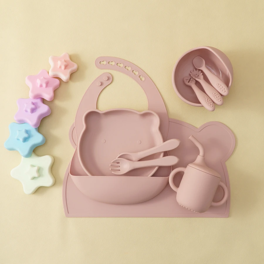 

8PCS Silicone Baby Feeding Set Adjustable Bib Cartoon Bear Feeidng Dishes Plate Sucker Bowl Cup Cutlery Children's Tableware