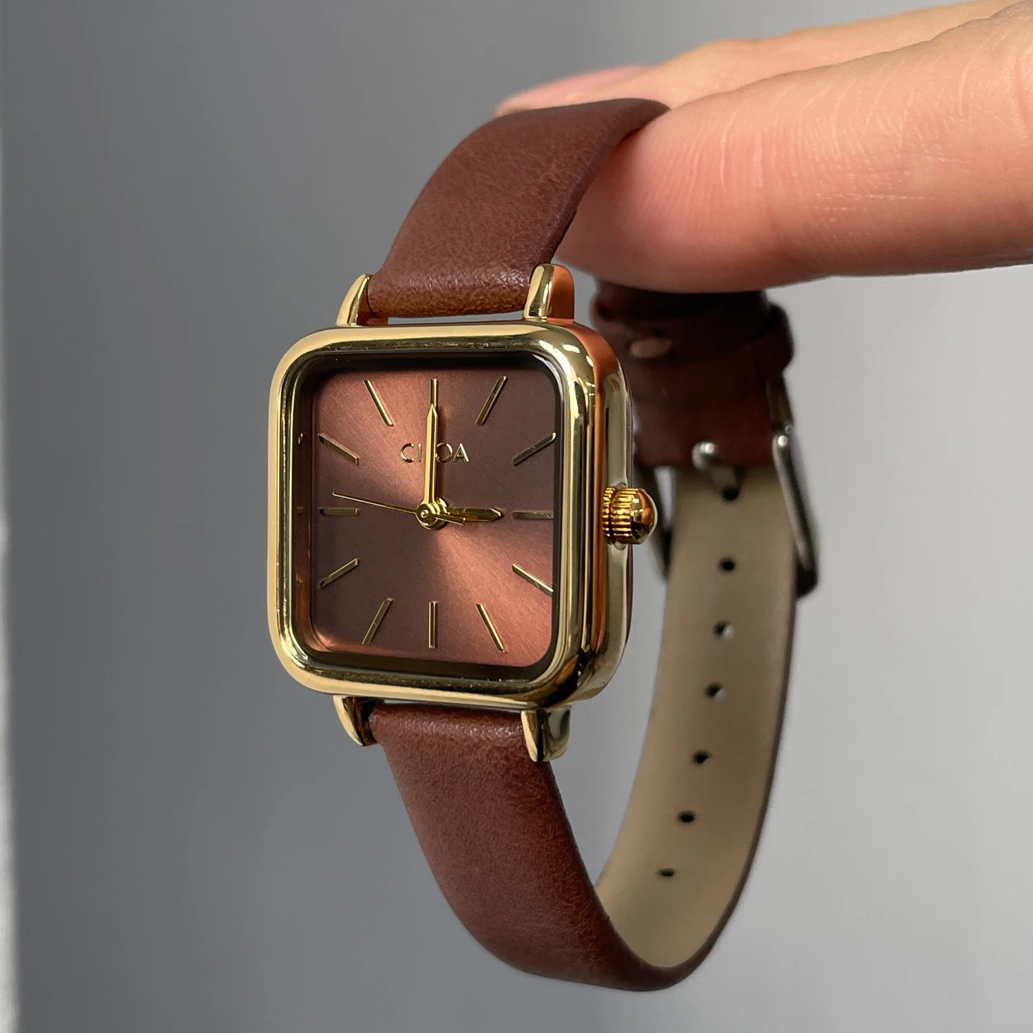 Burgundy Watch New 2026 Style Small And Exquisite, Elegant Women'S Wristwatch, Trendy Women'S Watch, Women'S Wristwatch.