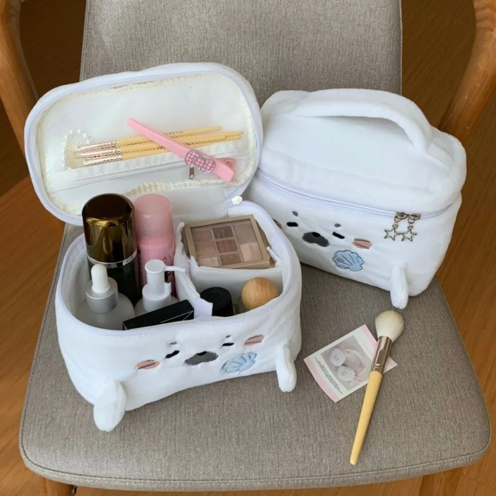 Fluffy Little Seal Make-up-Tasche, großes Fassungsvermögen, Kosmetiktasche mit Stickmuster, tragbare Reise-Kulturtasche, vielseitig einsetzbar – Detail 5