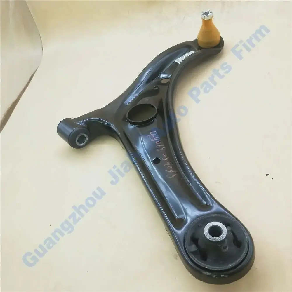 

PAT Control Arm Front Ringht For Toyota Yaris Verso Hatchback 48068-59035 48068-59015 48068-59055