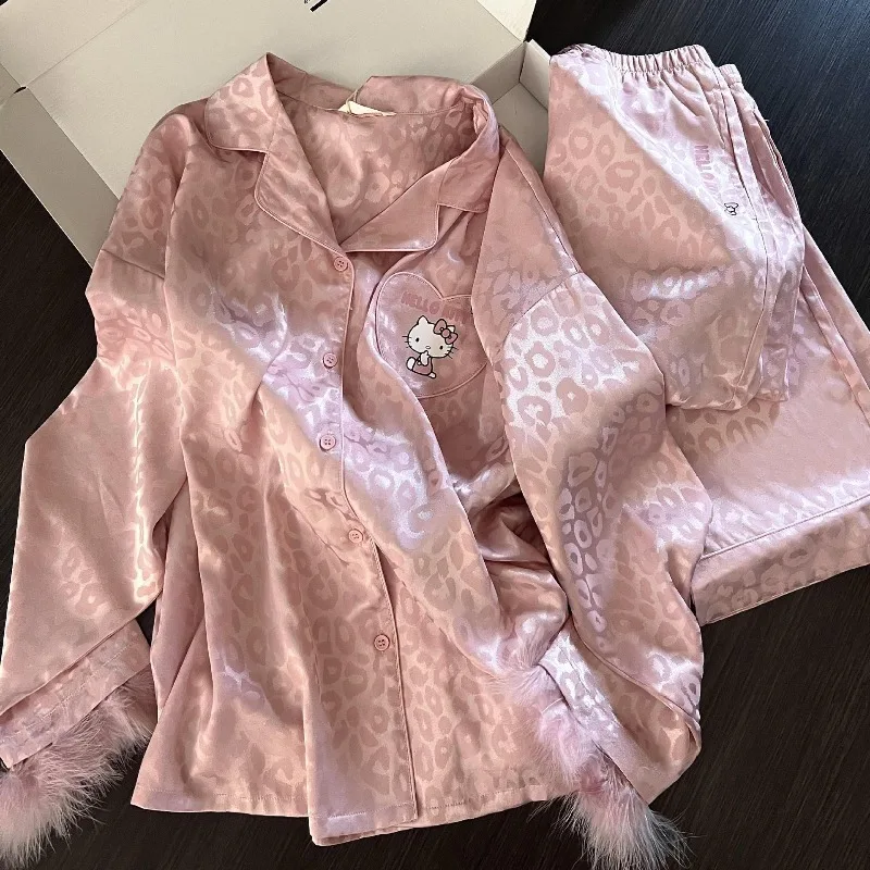 

Атласный пижамный комплект Hello Kitty с леопардовым принтом, женская одежда для дома с длинными рукавами, осенняя одежда для отдыха, удобная