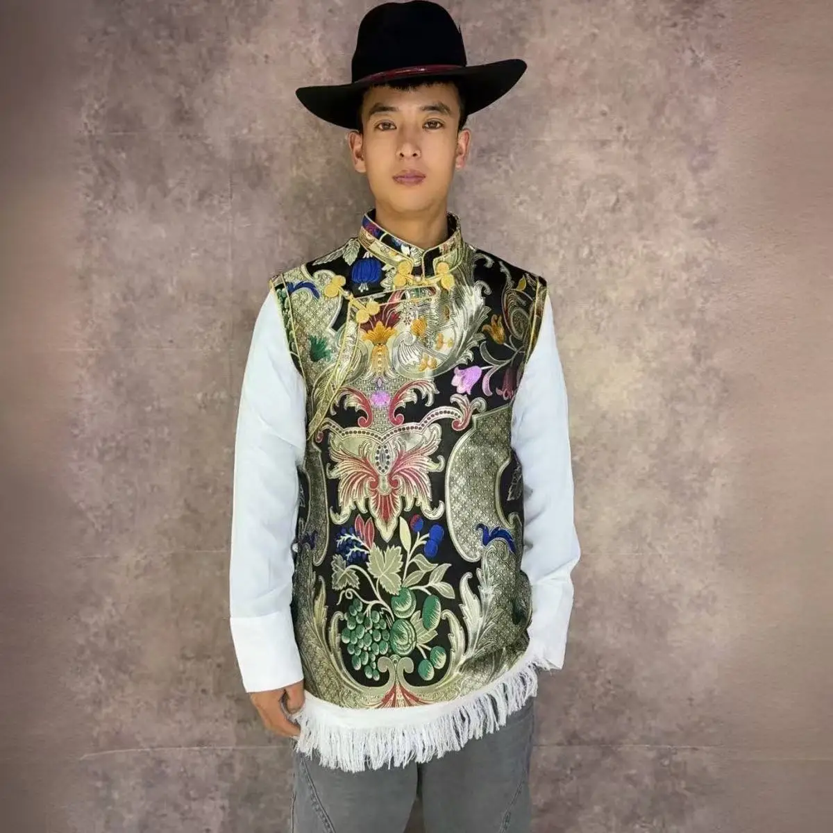 2026 New Tibetan Tops Men's Sleeveless Coat Patchwork Standing Collar Zang Robe Match National Style Vintage Fashion Vest Male