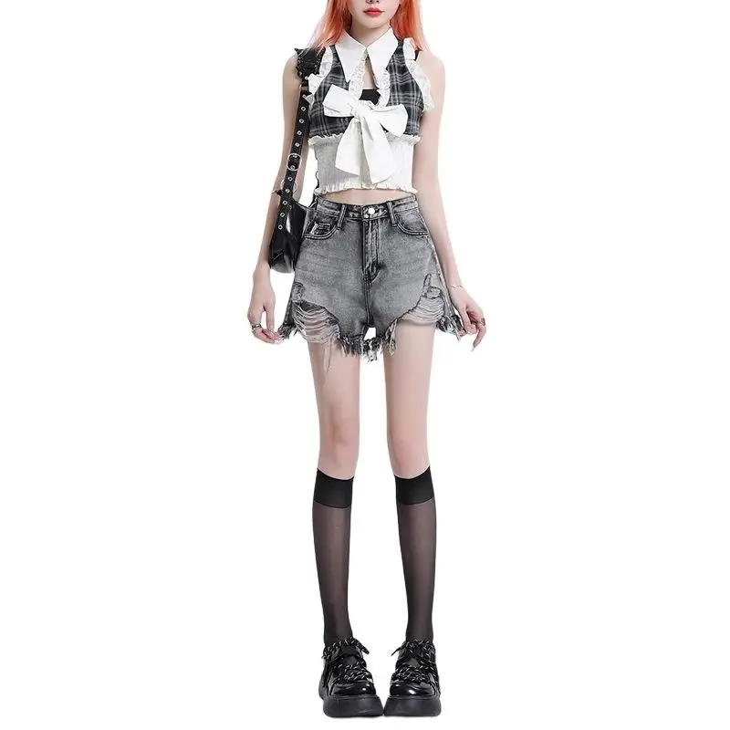 American Retro Women's 2026 Summer New Arrival High Waist A Line Wide Leg Distressed Fringe Raw Hem Denim Shorts