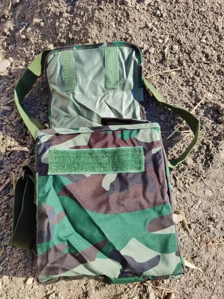 الفائض العسكري الأصلي الجيش الصيني F05 قناع حقيبة وودلاند كامو على ظهره الحقيبة