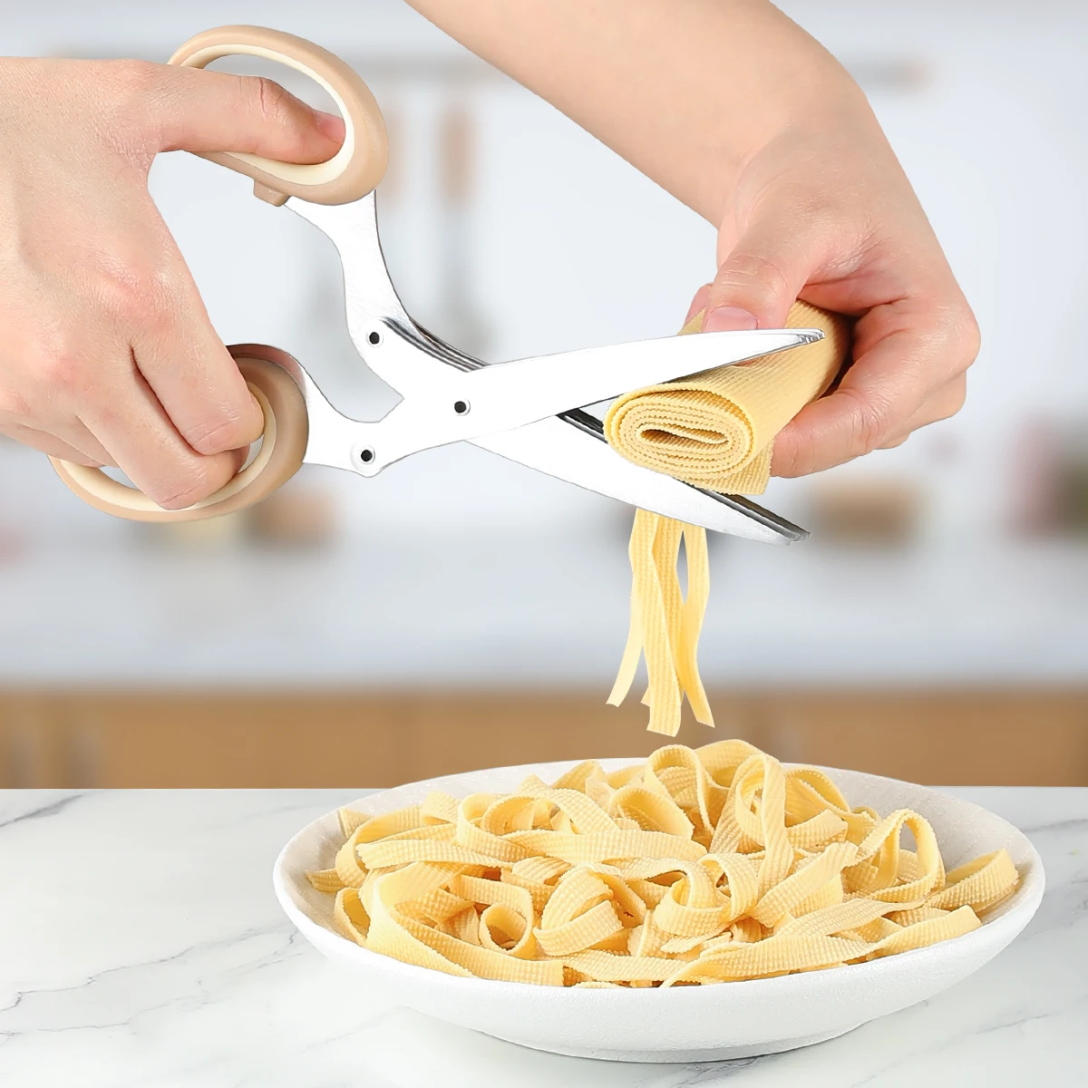 Tijeras de cocina de acero inoxidable de 5 capas, cortador de verduras doméstico, con tapa, tijeras para picar cebollitos, fideos y otros alimentos.